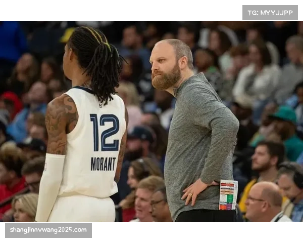 灰熊主教练泰勒·詹金斯获得三月最佳教练奖项